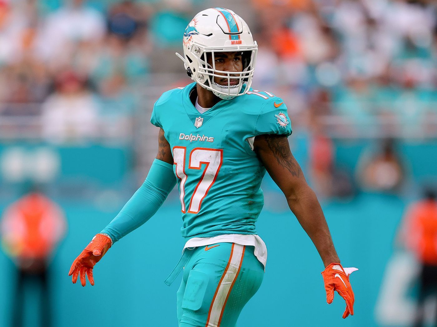 1400x1050 Miami WR Jaylen Waddle Questionable To Return As Dolphins Trail Bills 14 0