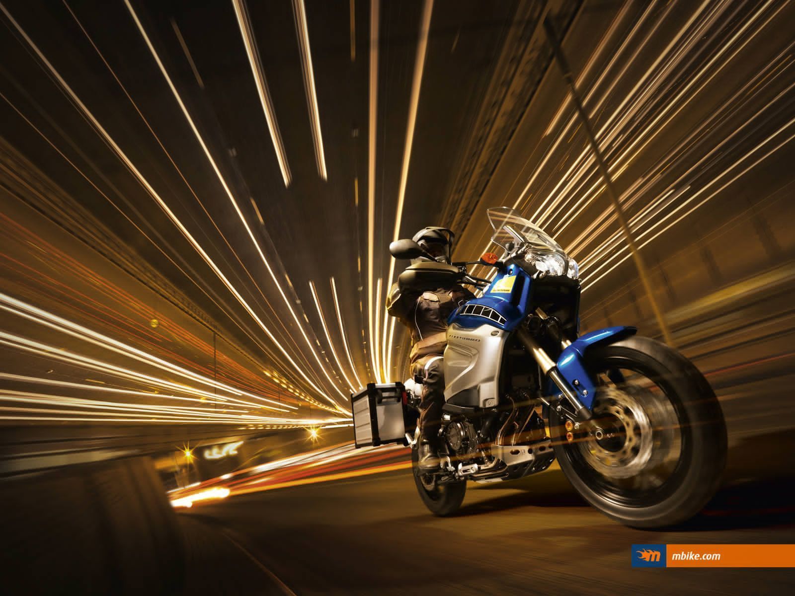 1600x1200 Yamaha XT 1200 Z (Super Ténéré) Wallpaper