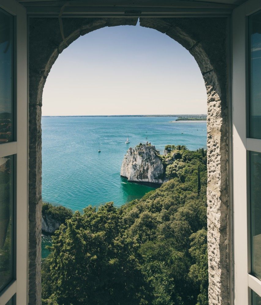 853x1000 OMH dolce vita with a residence in Italy
