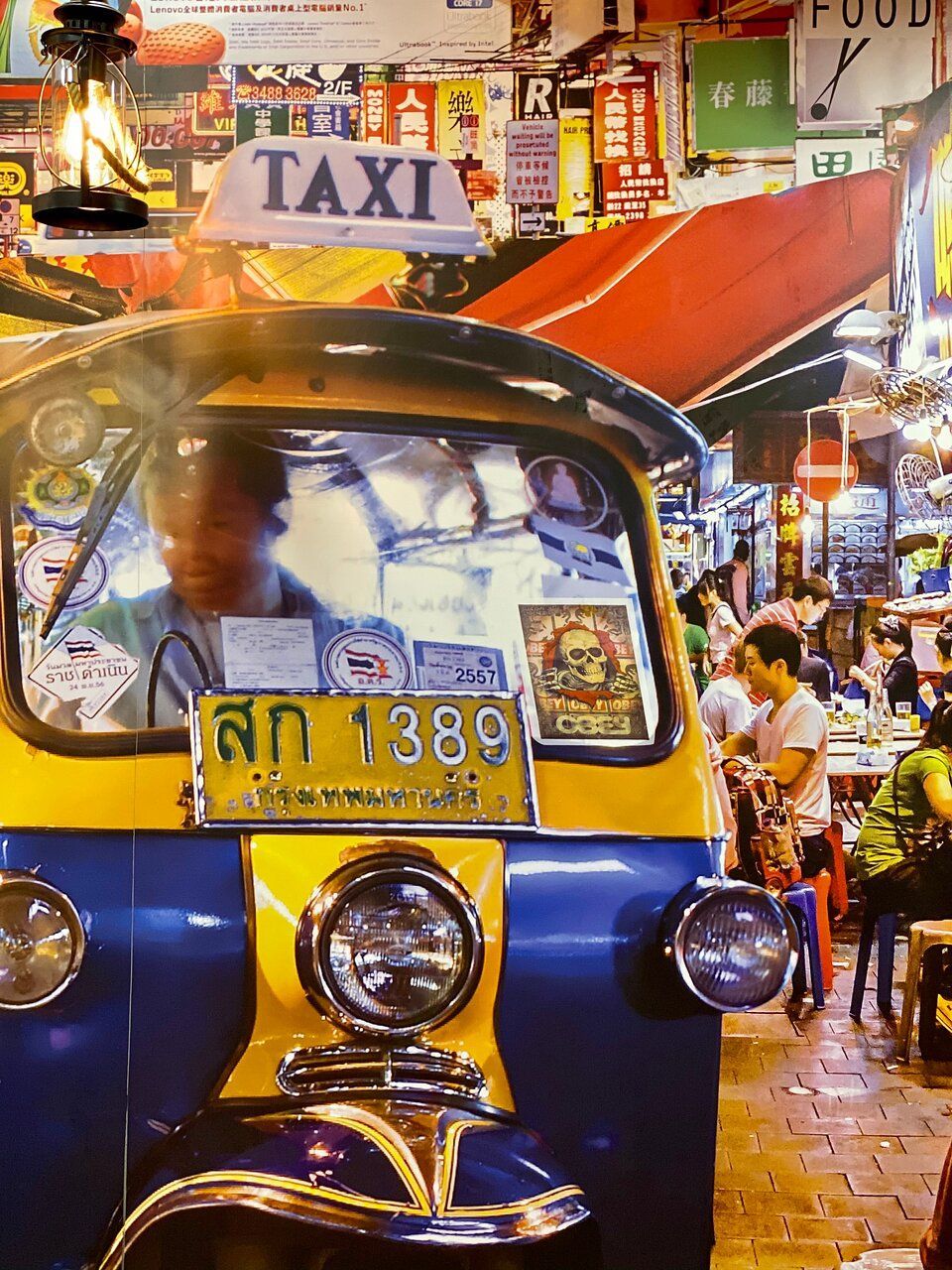 960x1280 Chungking Express of Tuk Tuk Asian Street Food Perón, Madrid