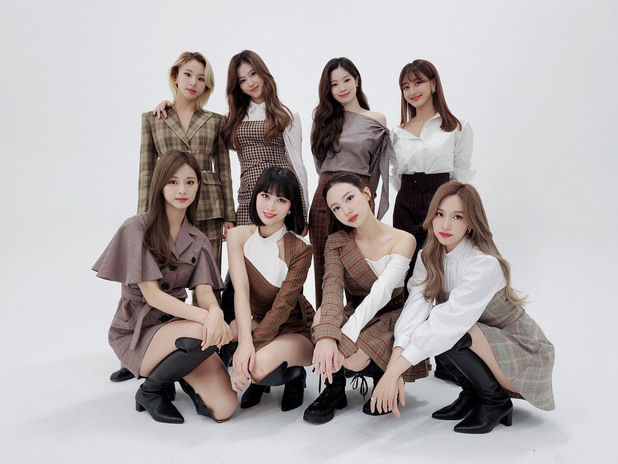 2048x1536 TWICE