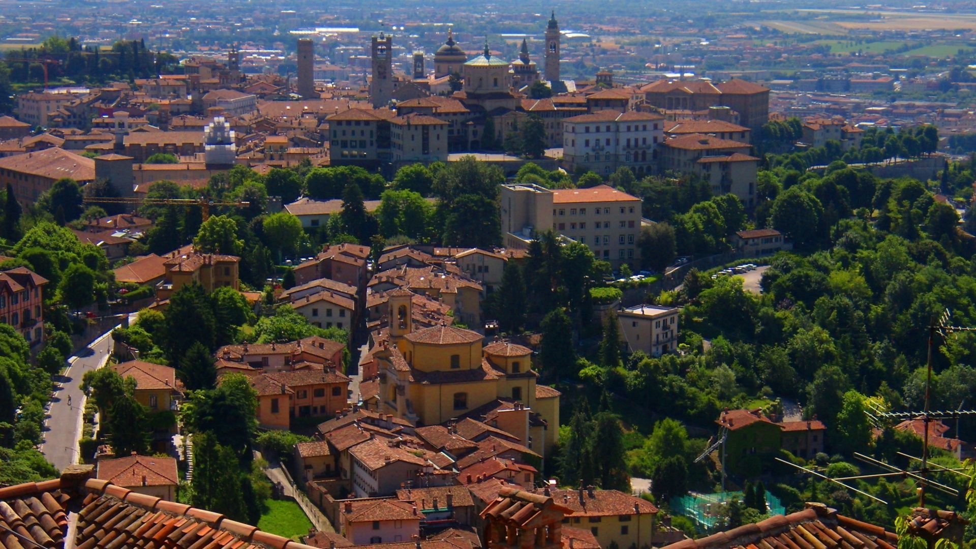 1920x1080 Holidays in Bergamo, Italy Desktop wallpaper 1920x1080