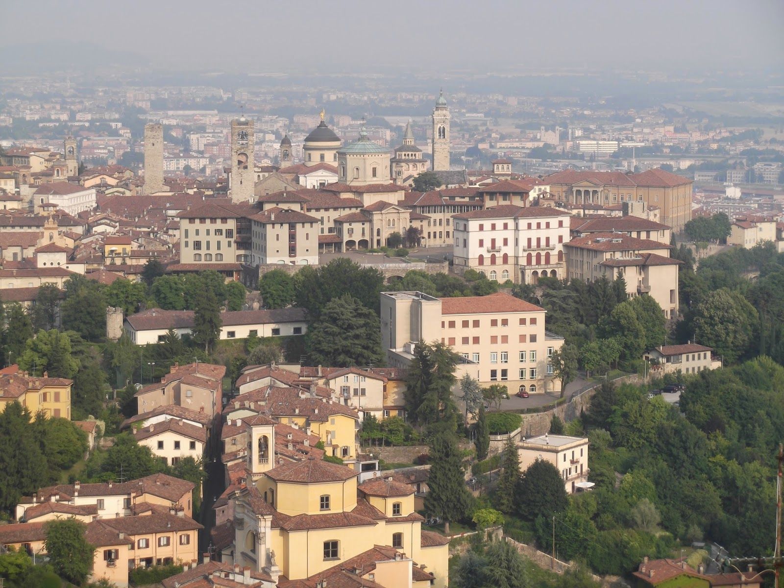1600x1200 Best of Bergamo: July 2014