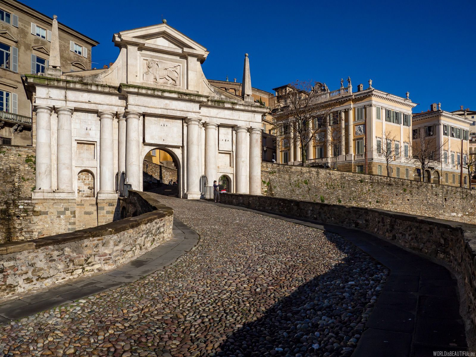 1600x1200 What to see in Bergamo. photography, photo gallery