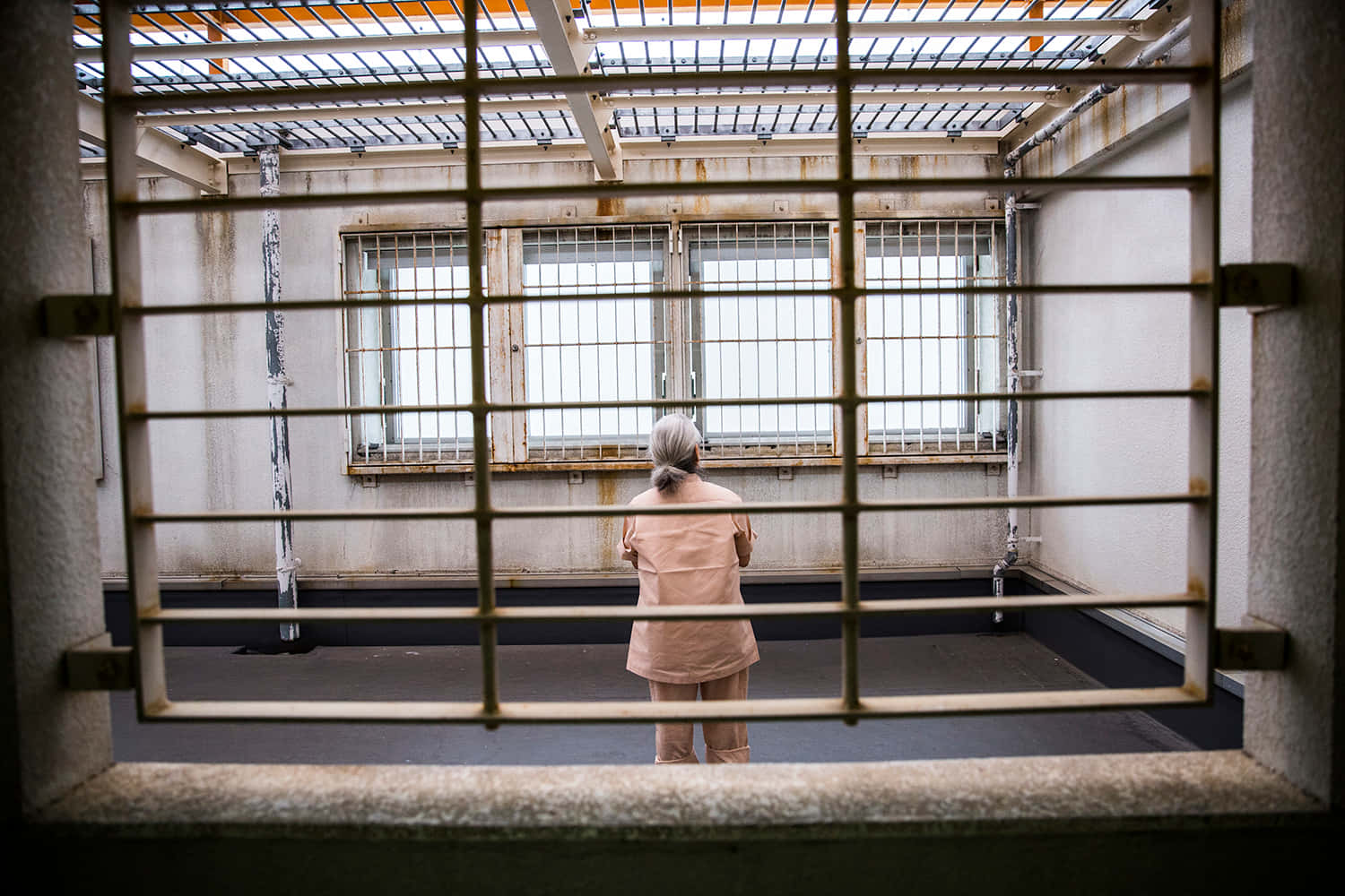 1500x1000 Jail Cell Picture