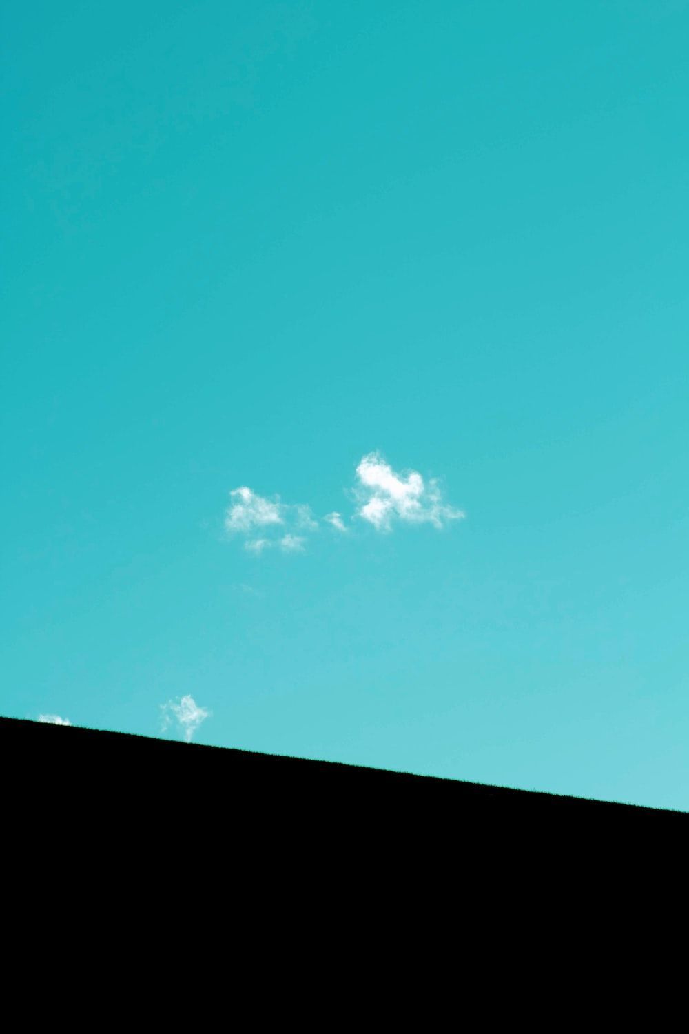 1000x1500 Clear blue sky photo