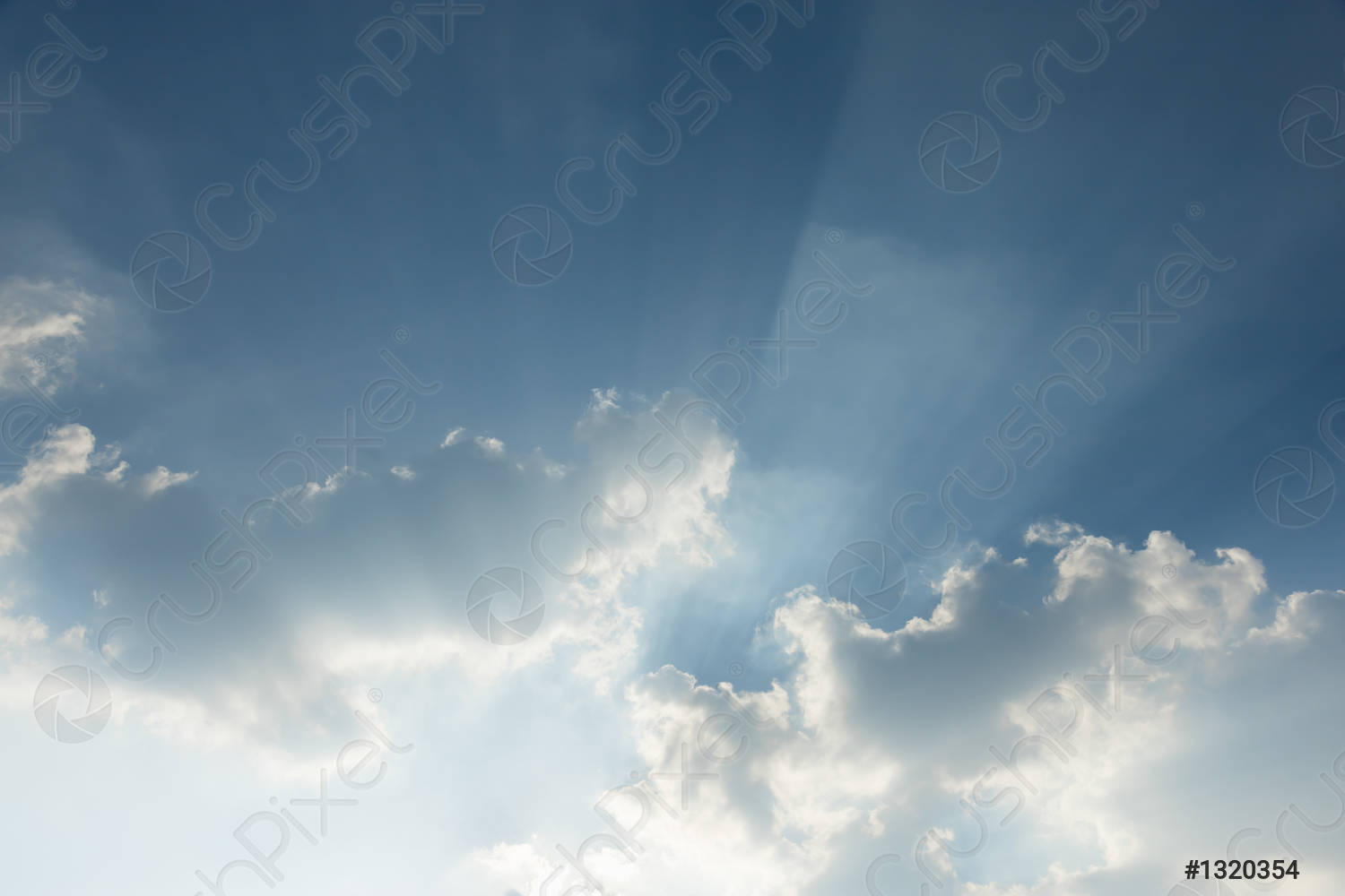 1500x1000 Clear blue sky with cloud and ray of sunlight Use