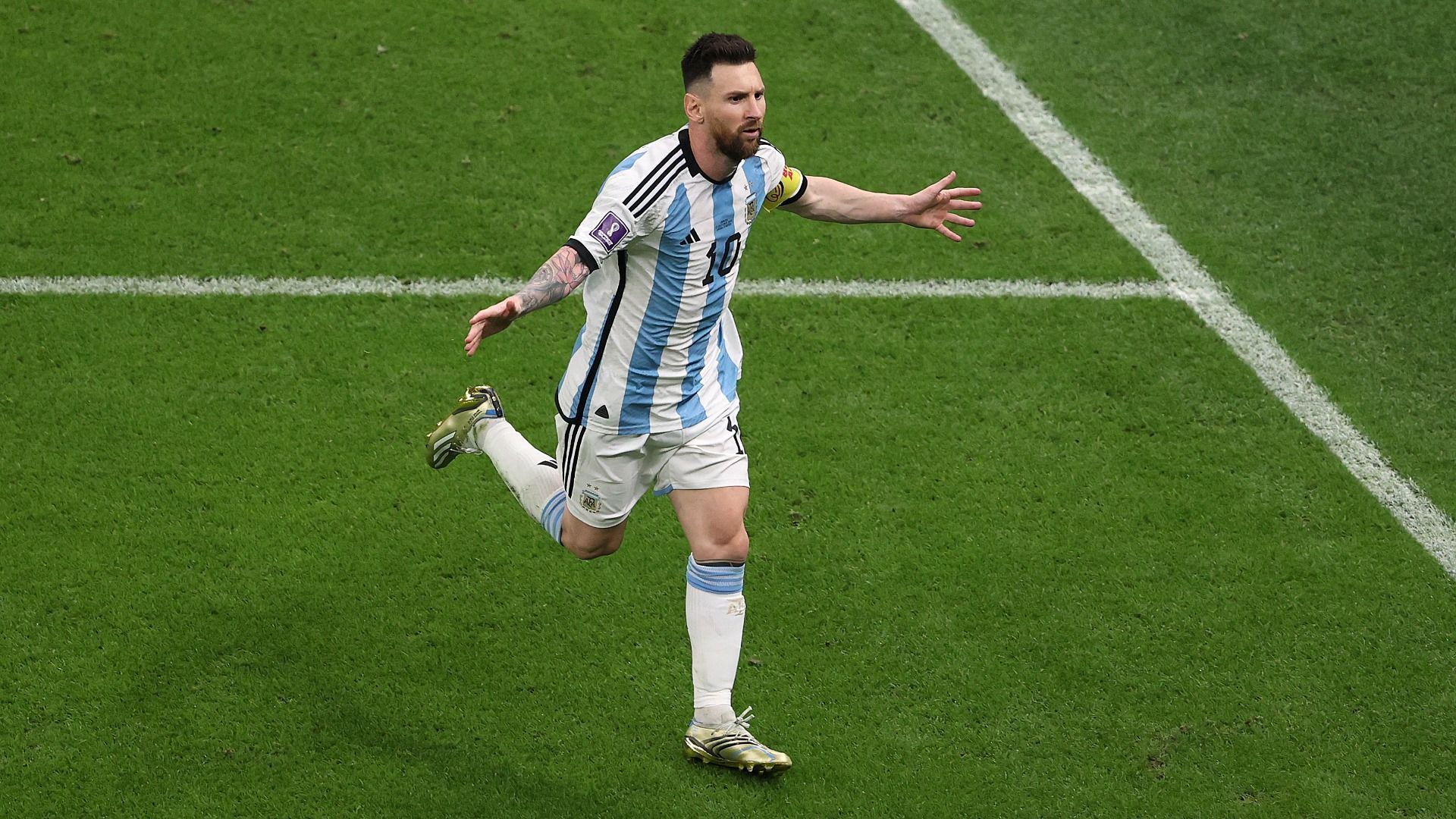 1920x1080 Video: Messi Makes It Look Easy With a Clutch Penalty Goal in the World Cup Final vs. France