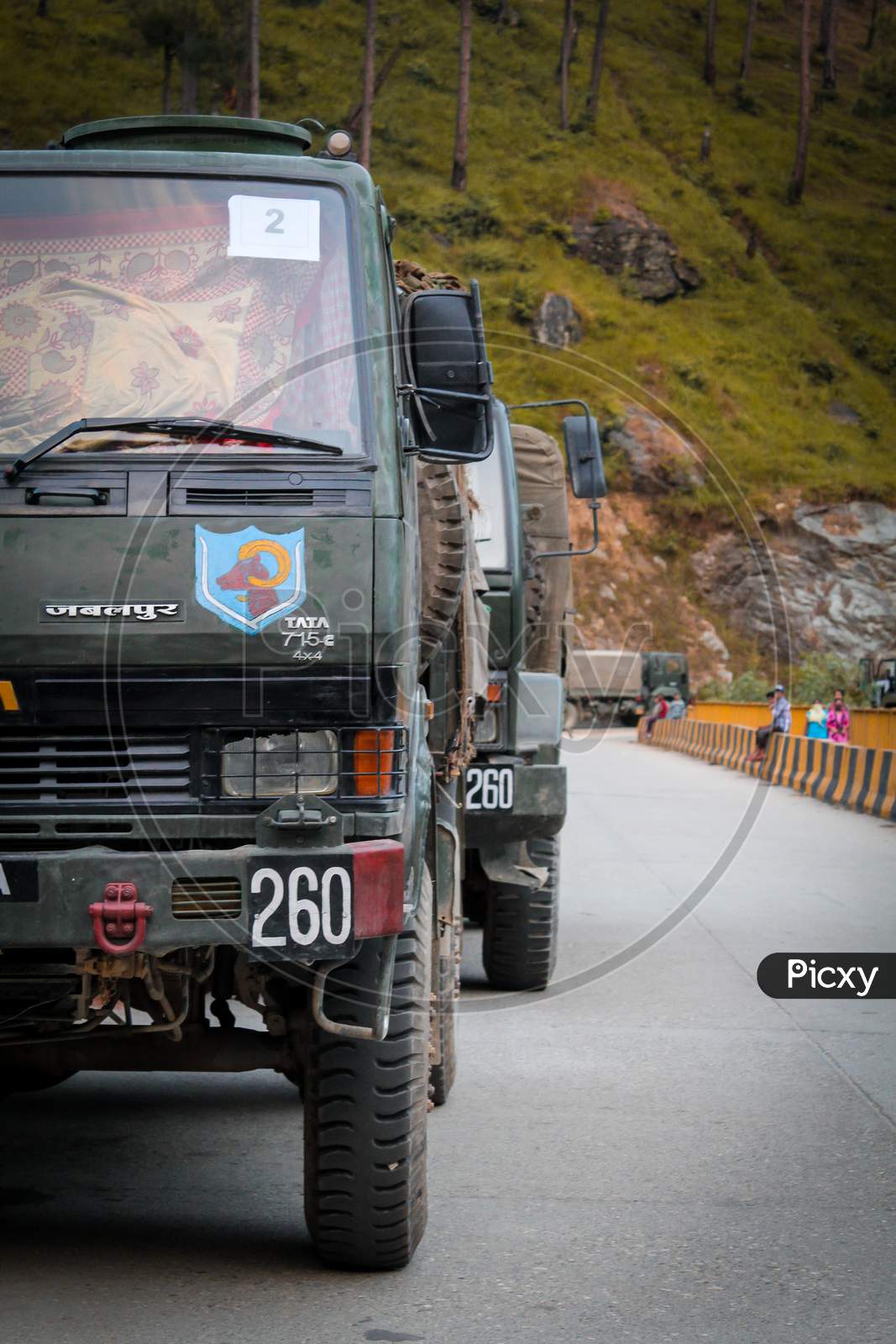1067x1600 Image Of Indian Army Vehicles SO682783 Picxy