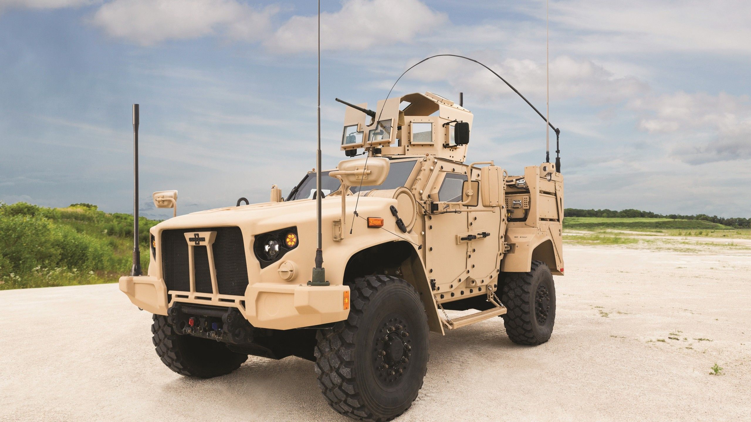 2560x1440 Wallpaper Oshkosh L ATV, Vehicle, U.S. Army, Military