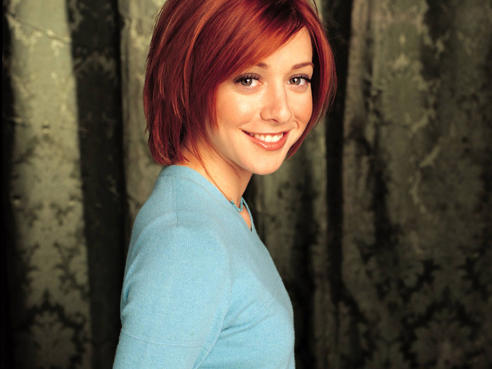 1600x1200 1600x1200 Alyson Hannigan Gallery HD Wallpaper