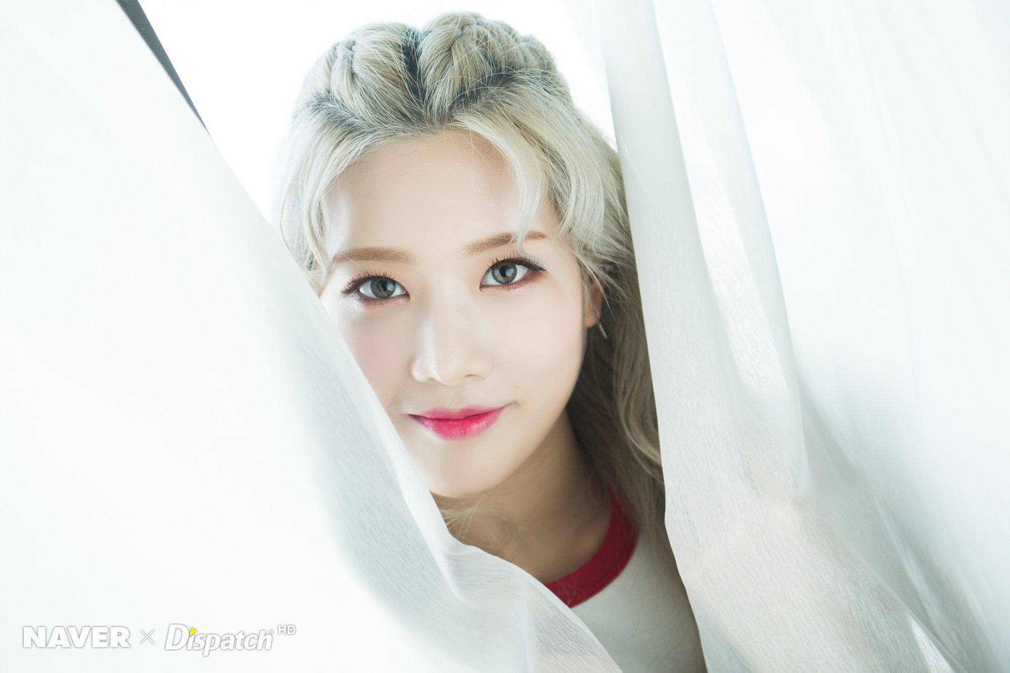 2000x1333 Wallpaper HD Loona, K Pop, Women, Asian, Kim Lip
