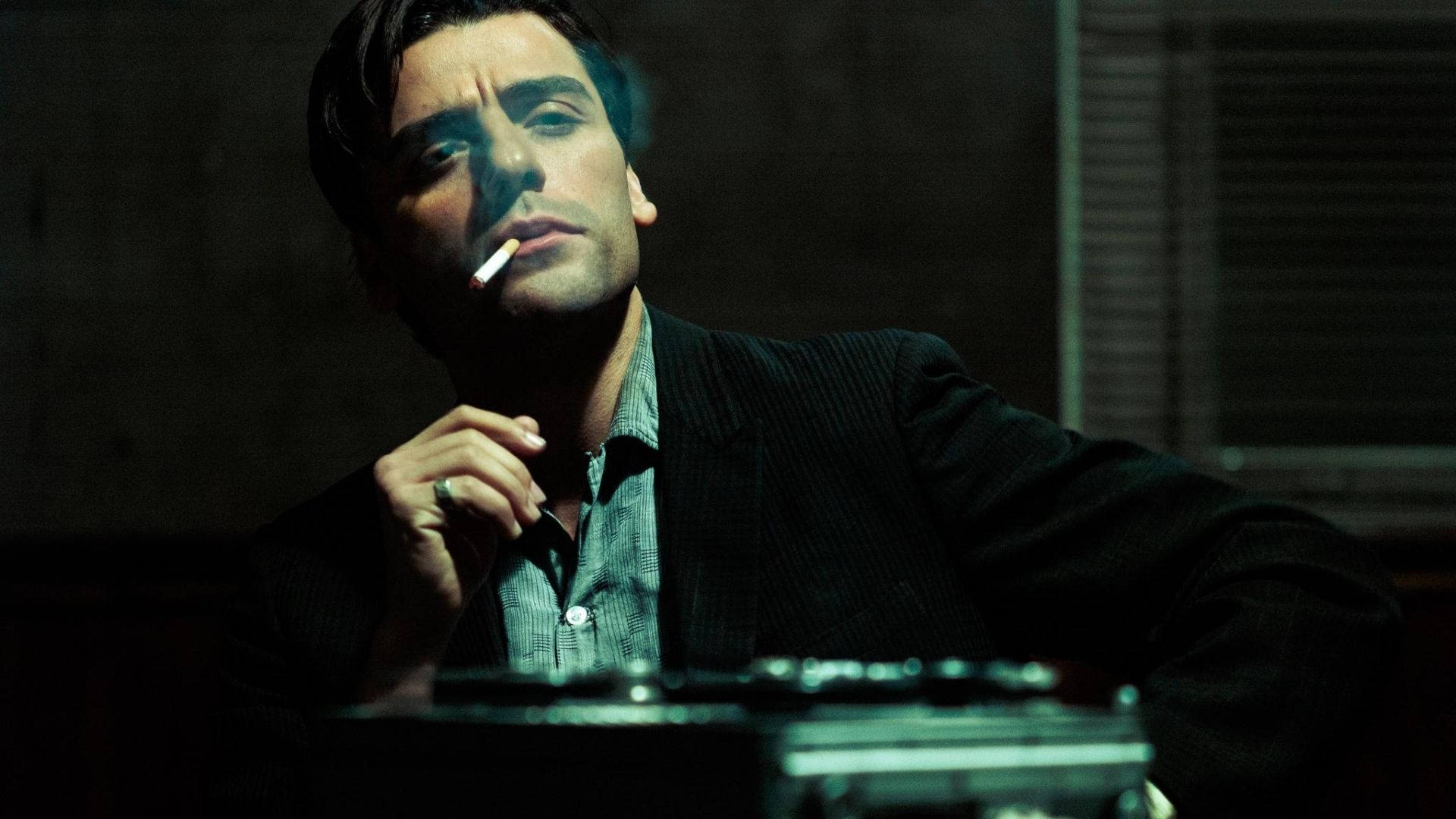 1920x1080 Download Oscar Isaac Smoking A Cigar Wallpaper