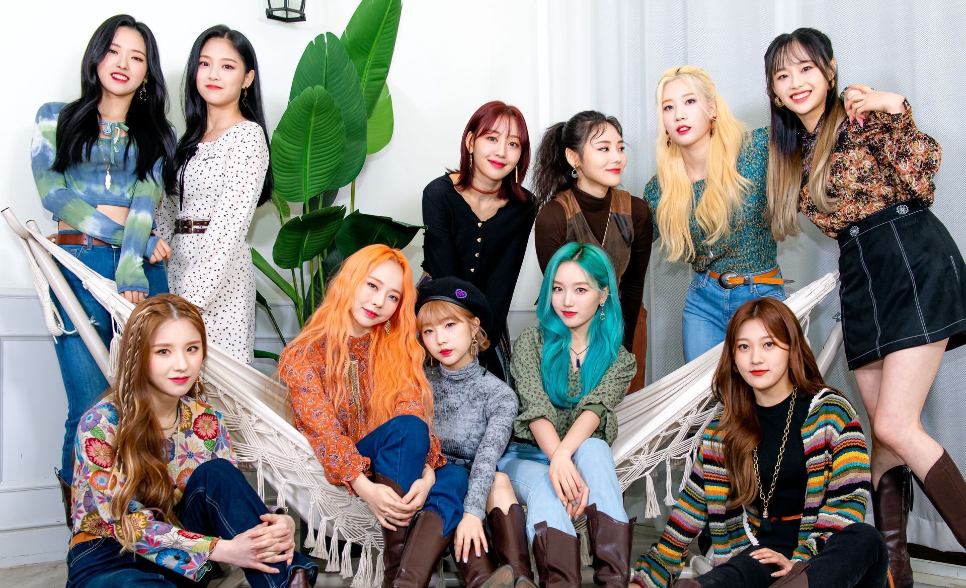 1920x1169 LOONA WALLPAPERS [12:00] Desktop Wallpaper