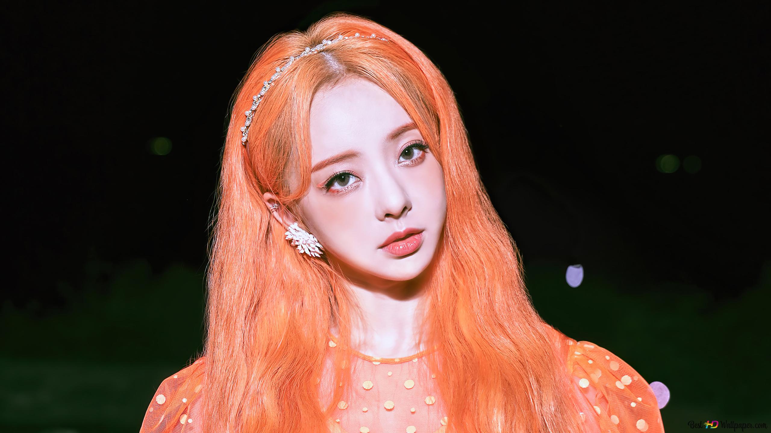2560x1440 ViVi In '12:00' MV Shoot (2020) From 'Loona' [K Pop Band] 4K Wallpaper Download