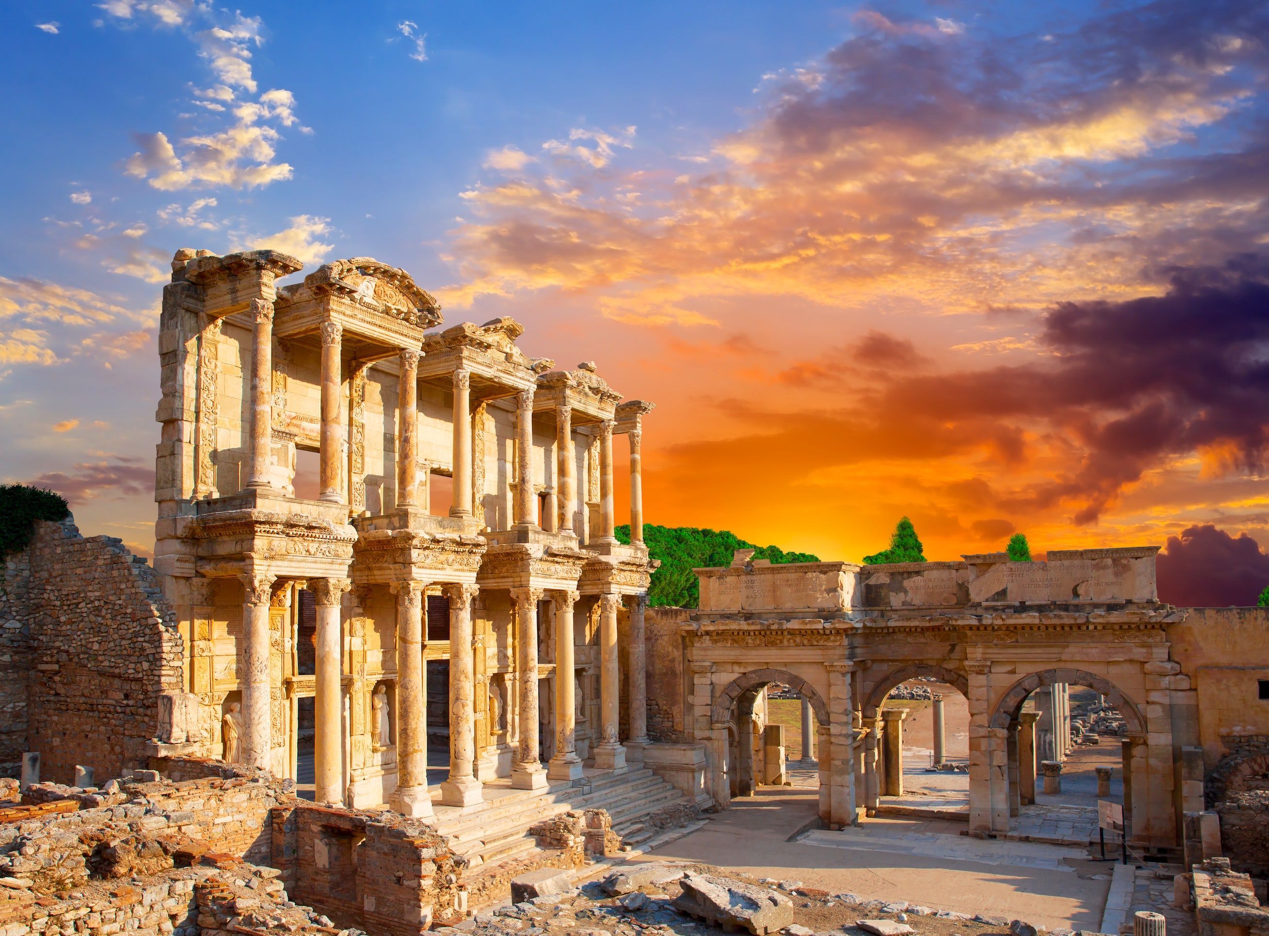 2614x1929 Izmir : The City of the Goddess Athena
