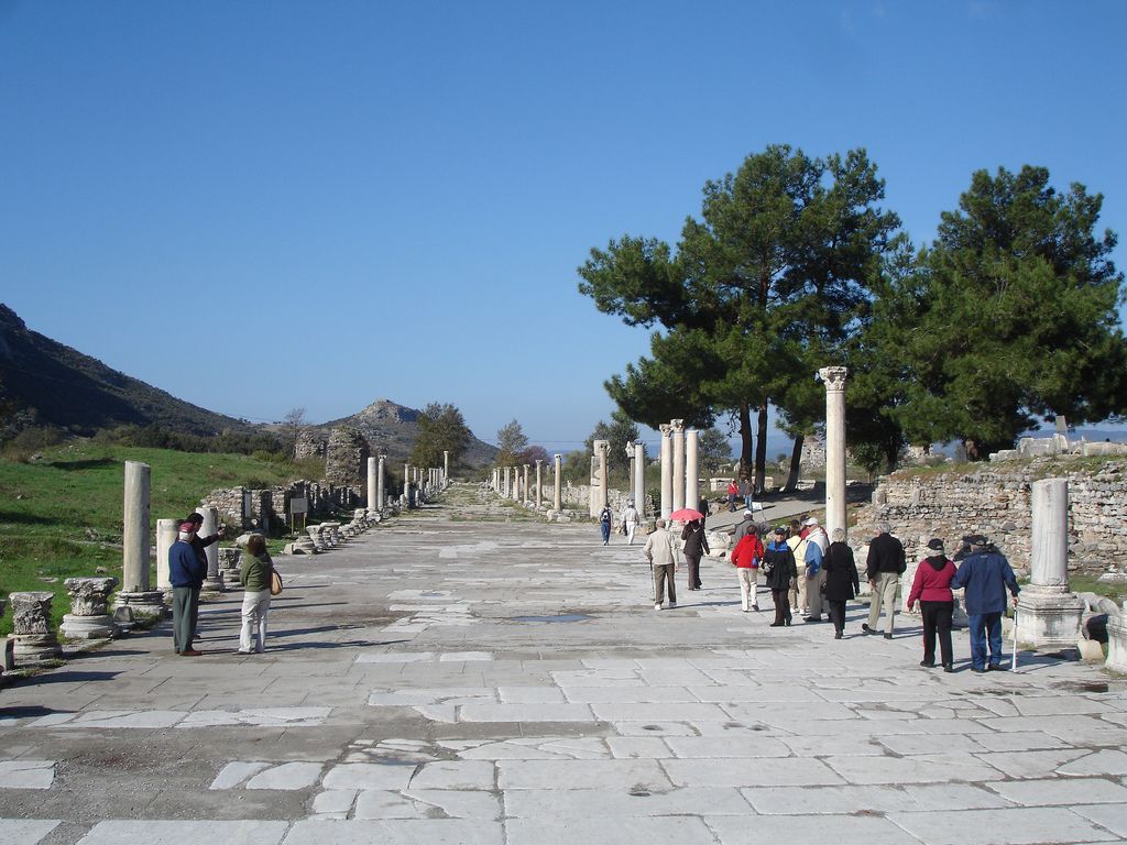 1024x768 The Arcadiane in Ephesus: History, Picture and Useful Information