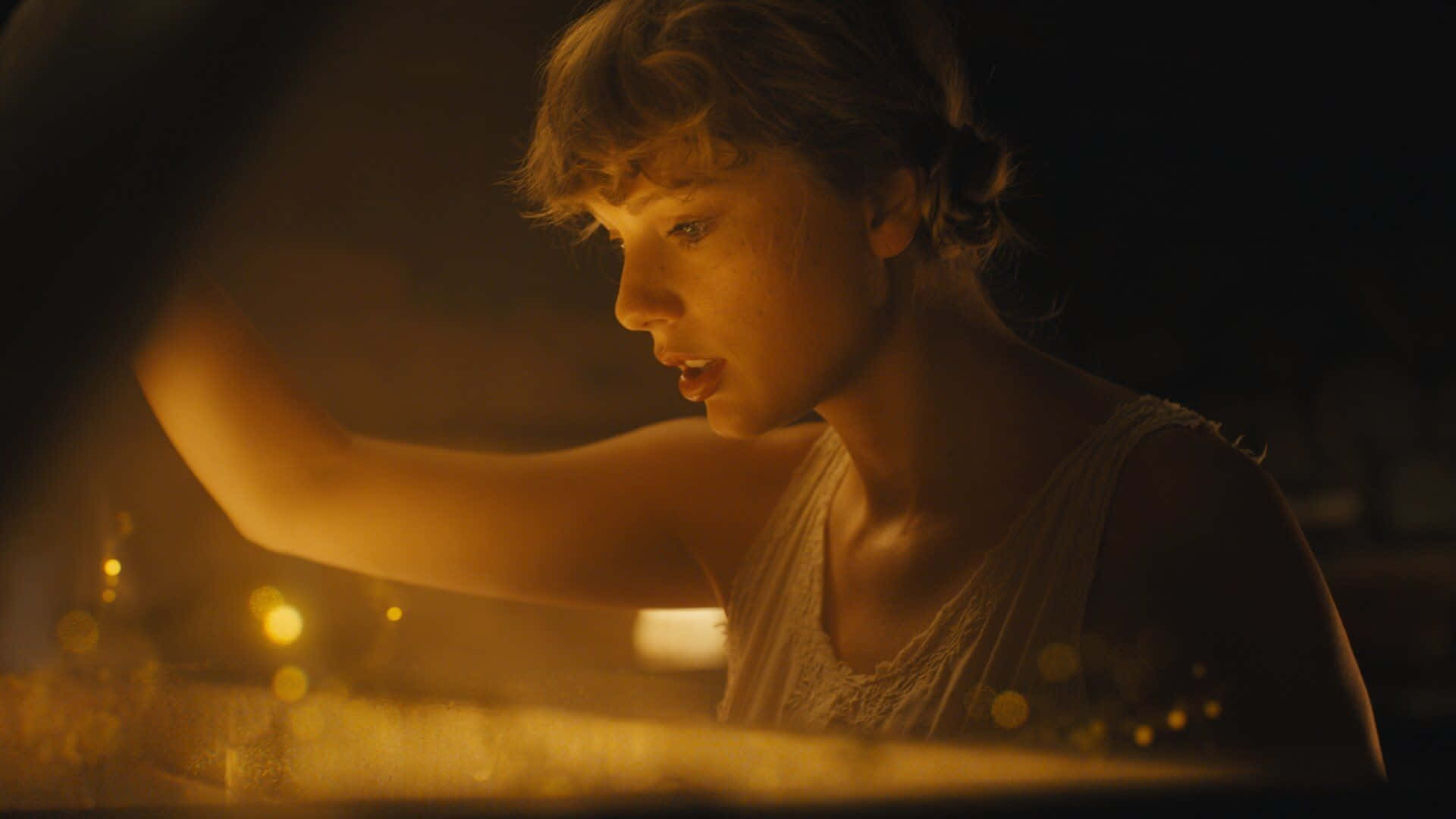 1920x1080 Download Taylor Swift Folklore Cardigan Still Image Wallpaper