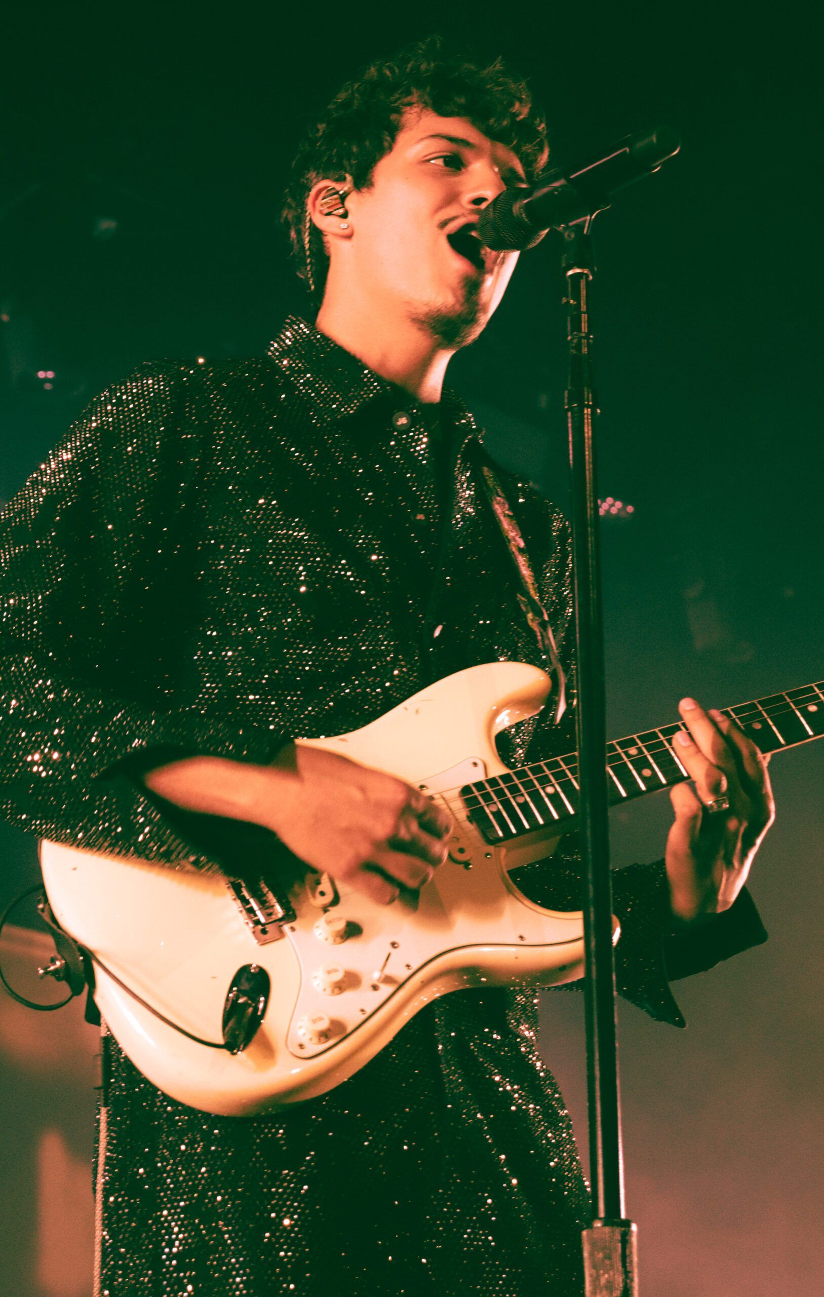 Omar Apollo Wallpapers Top Free Omar Apollo Backgrounds WallpaperAccess