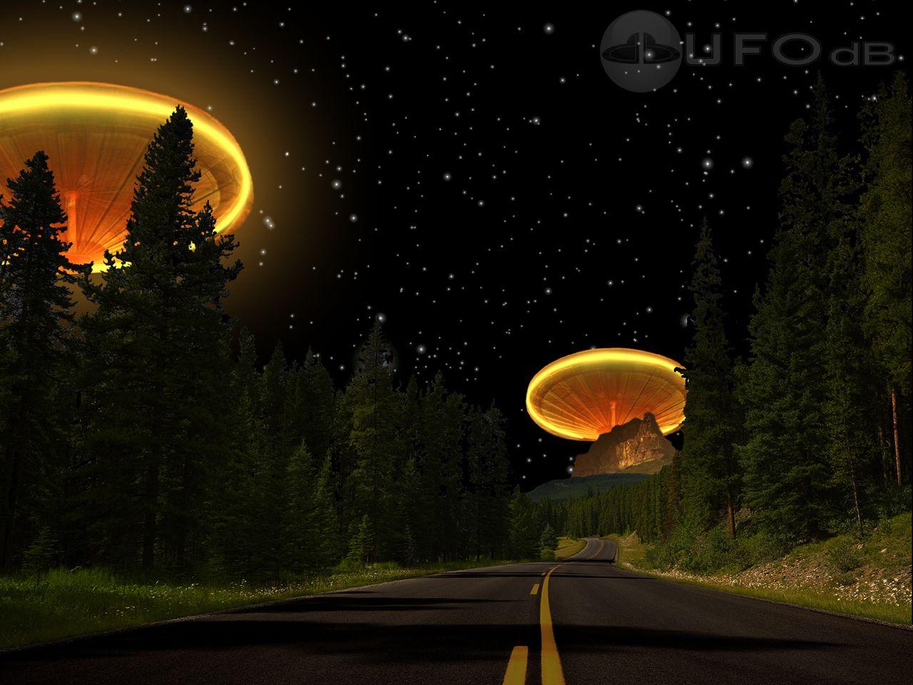 1280x960 UFOdB.com Free UFO Wallpaper glowing UFO over mountain