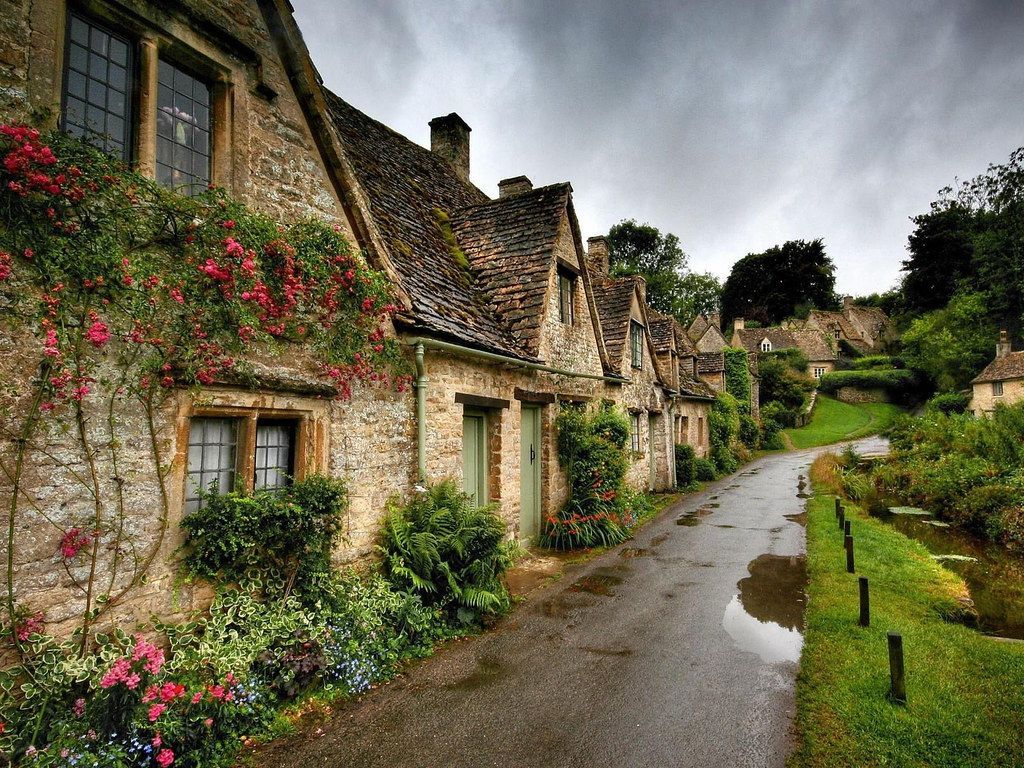 1024x768 23 Nature House Rain Hd Widescreen For Desktop Background