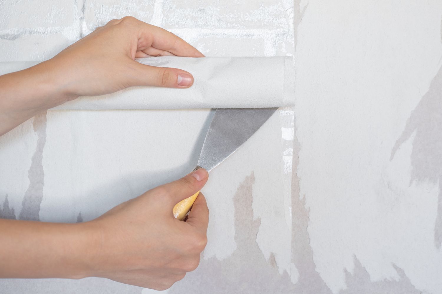 How to Remove Wallpaper (The Easiest Way Step by Step!)