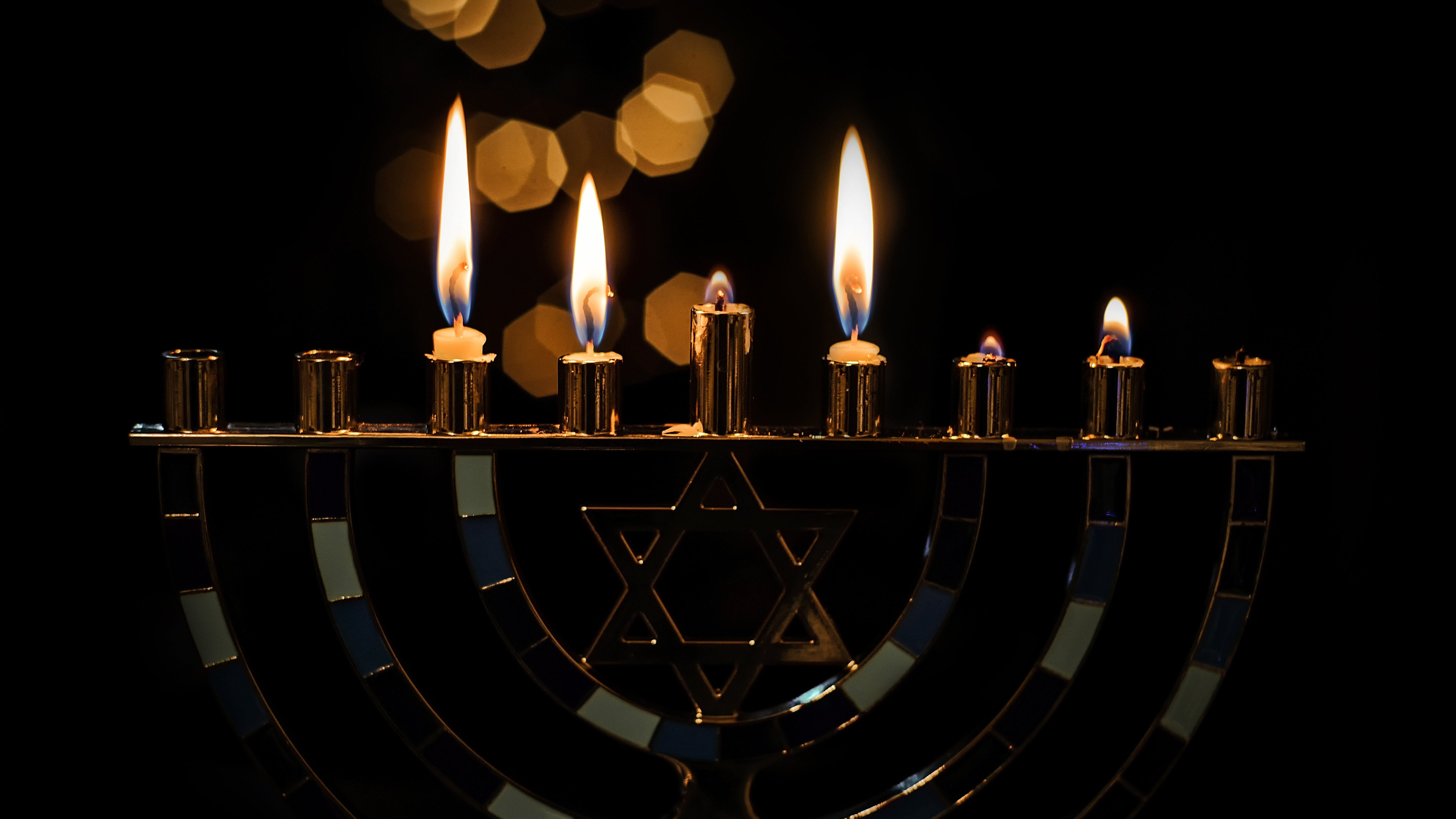 5825x3276 Hanukkah 2022, Traditions & Origins