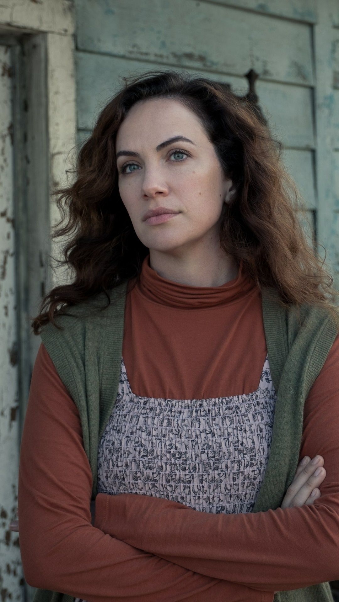 1080x1920 Wallpaper / TV Show Midnight Mass Phone Wallpaper, Kate Siegel, 1080x1920 free download