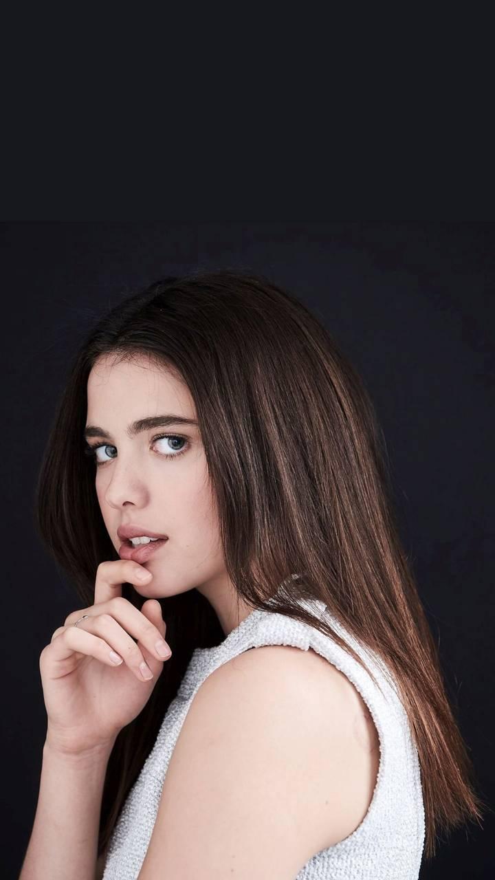 720x1280 Margaret Qualley Wallpaper