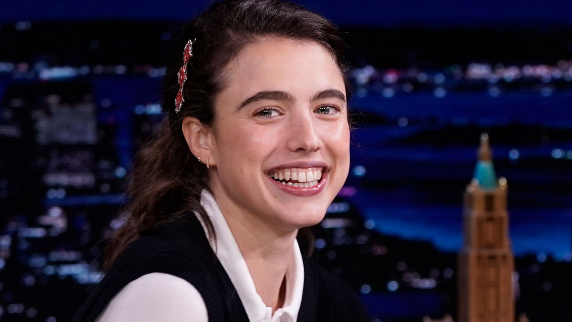 1920x1080 Margaret Qualley Took 10 Years to Commit to Apartment Furniture (Extended)