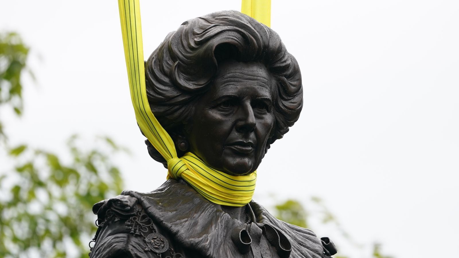 1600x900 Margaret Thatcher statue egged and booed after being erected in Grantham