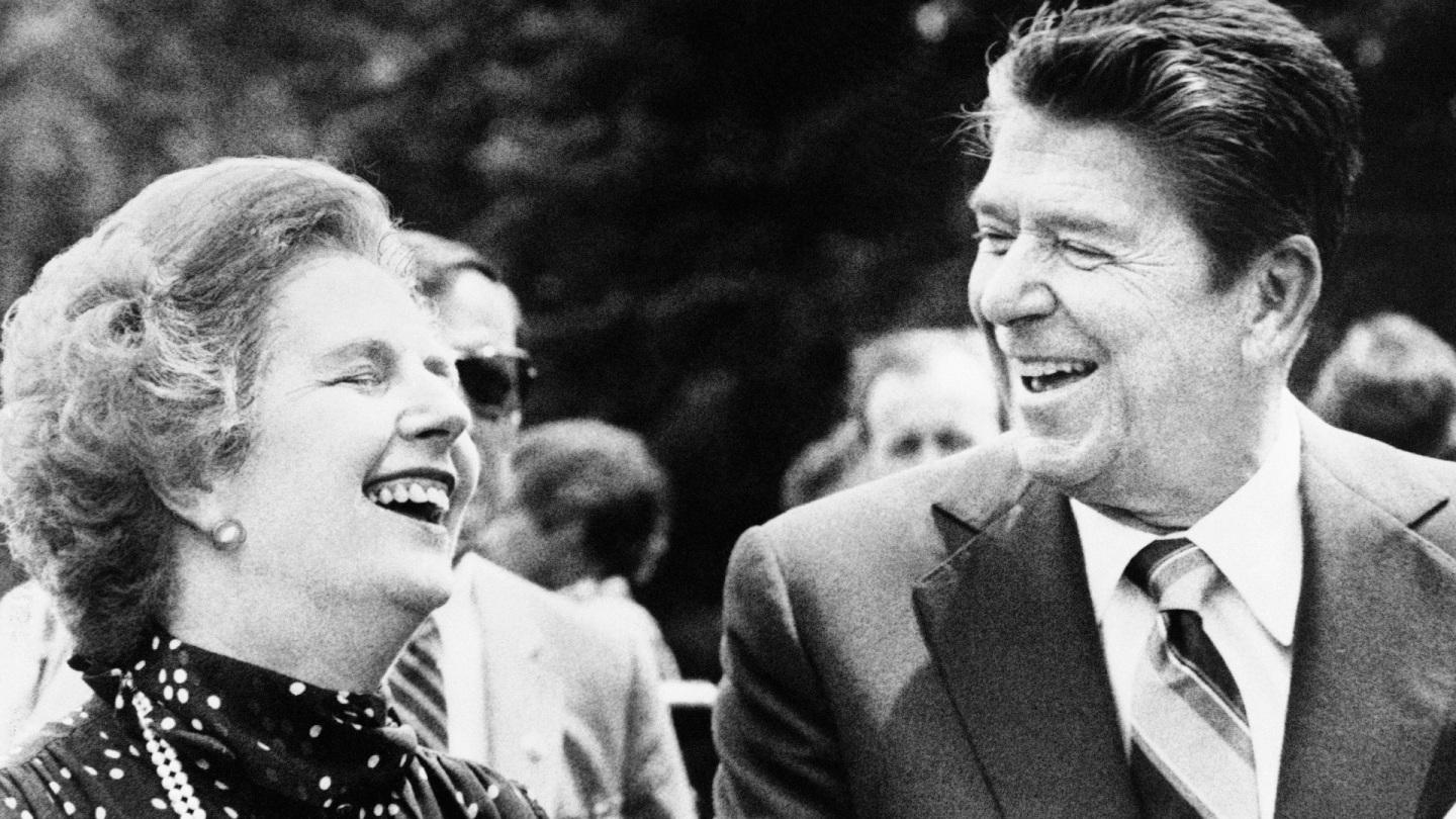 1440x810 Jul Margaret Thatcher Entao Presidente Dos Eua Ronald Reagan Em Encontro No Canada Thatcher Foi Primeira Ministra Do Reino Unido De Maior Periodo Continuo No Governo Para Um Wallpaper. 照片图像
