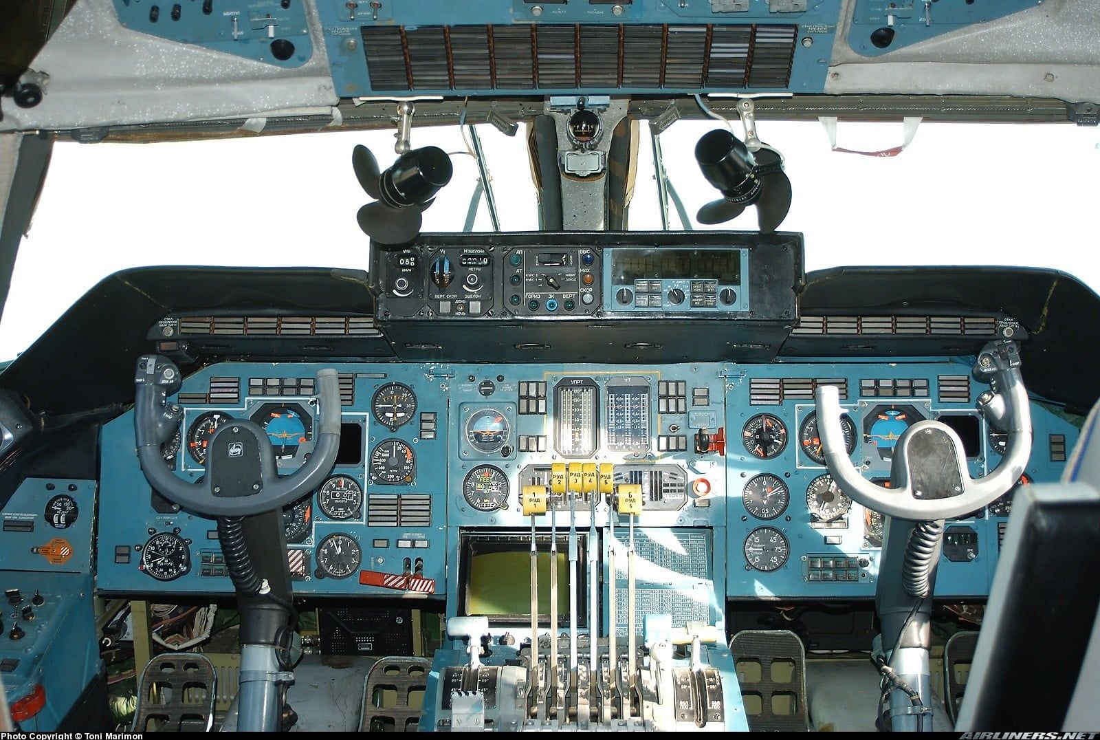 1600x1076 Plane Center Console, Antonov An 225 Mriya HD Wallpaper
