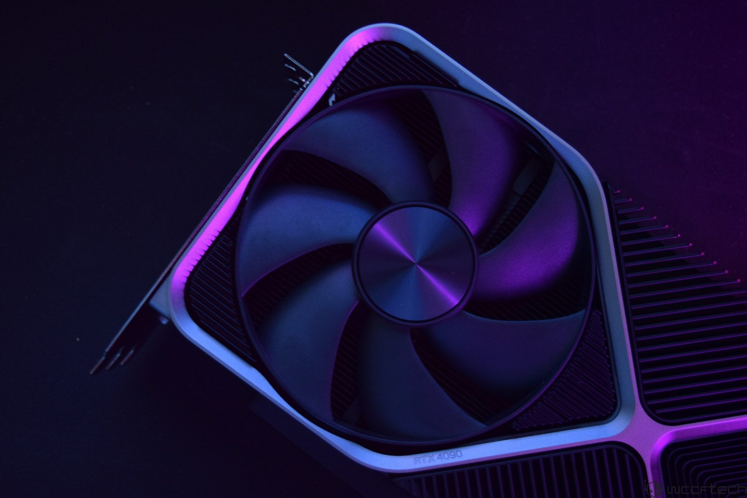 2560x1707 NVIDIA's RTX 4090 Founders Edition Axial Fans DIY Modded Into Chassis & CPU Coolers, Up To 9C Lower Temps Versus Standard 120mm Fans