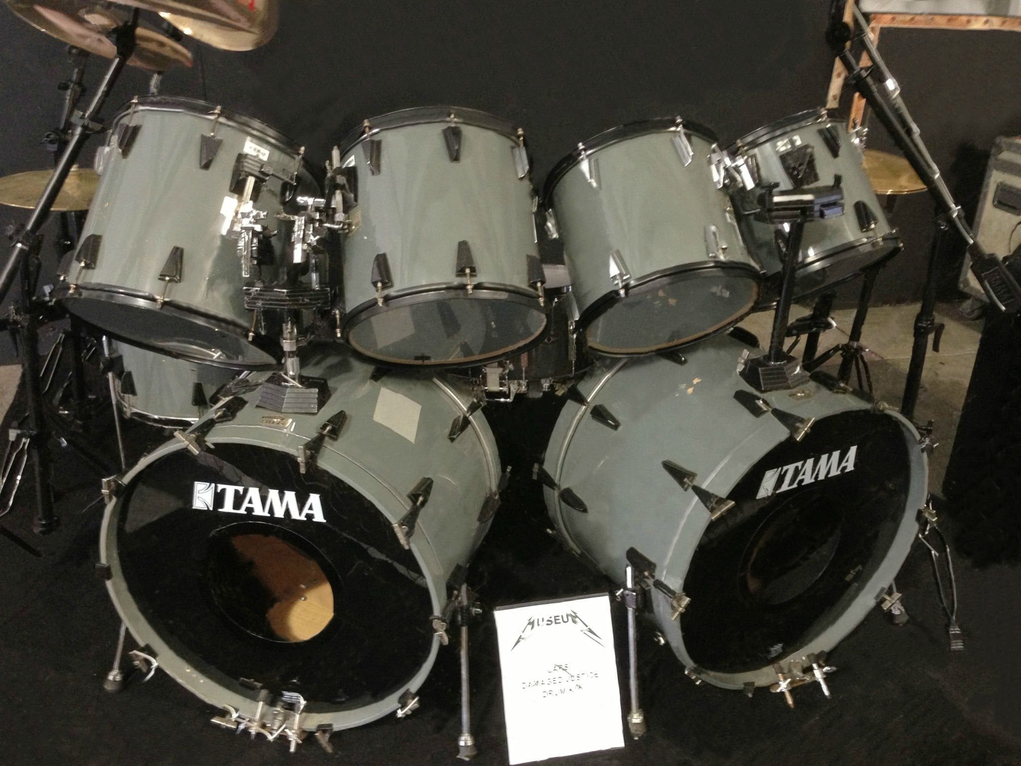 2048x1536 For the first time, a high quality pic of Lars' Ulrich Damaged Justice Tour drums