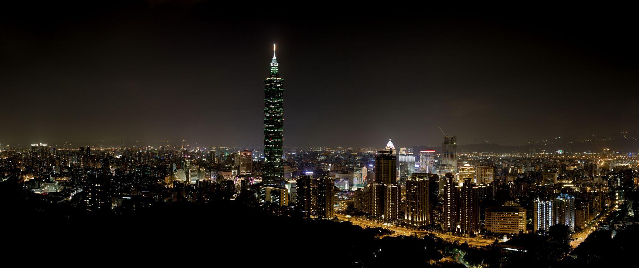 2048x859 Hong Kong vs. Taiwan Kong Expats Guide