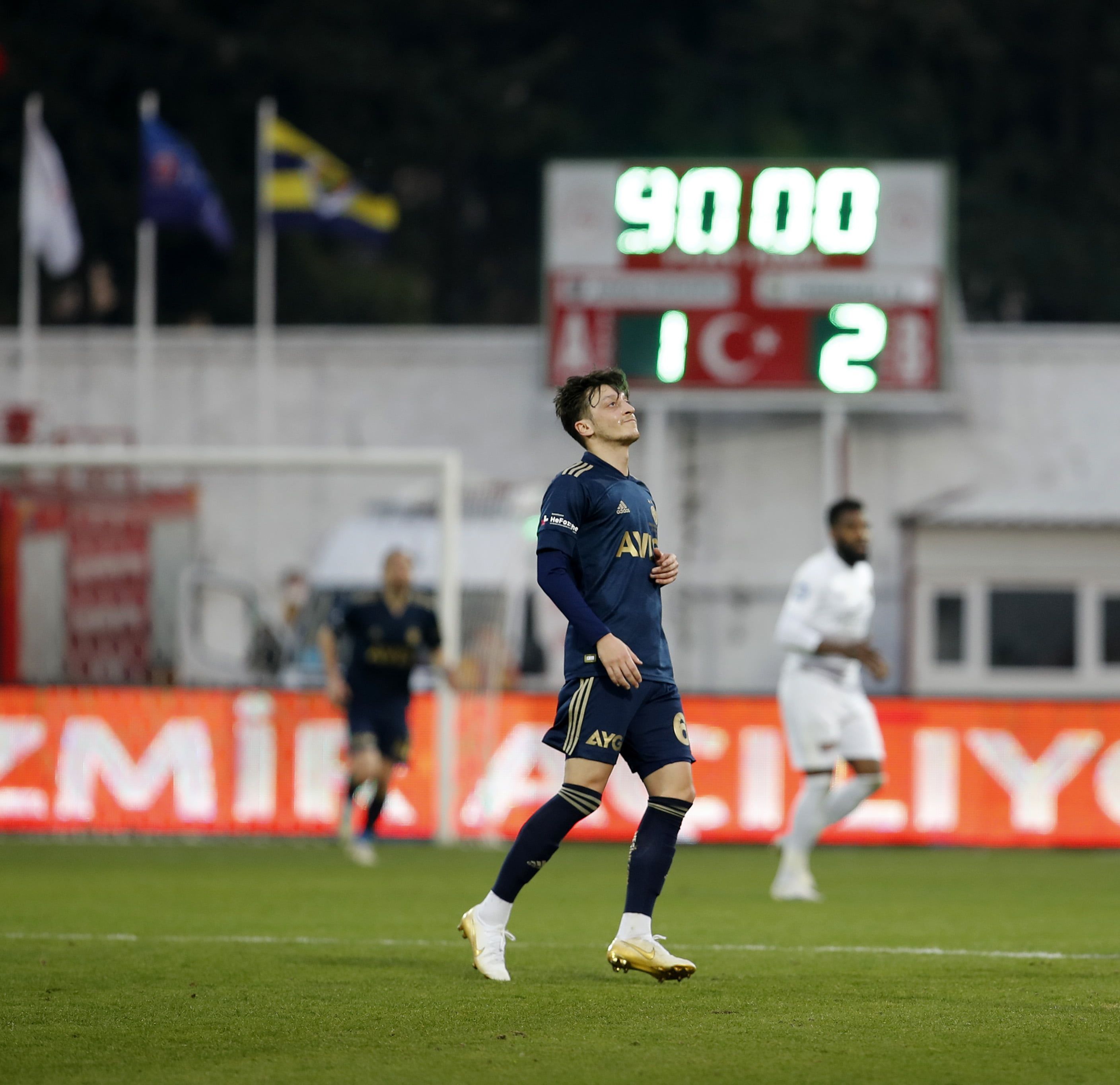 2816x2728 Wallpaper / Turkish, 2K, Football Player, Debut, Mesut Ozil, Fenerbahçe free download