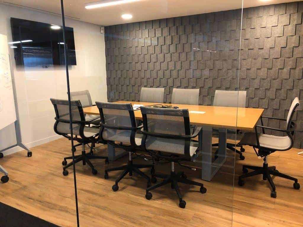 1024x768 The importance of the conference table
