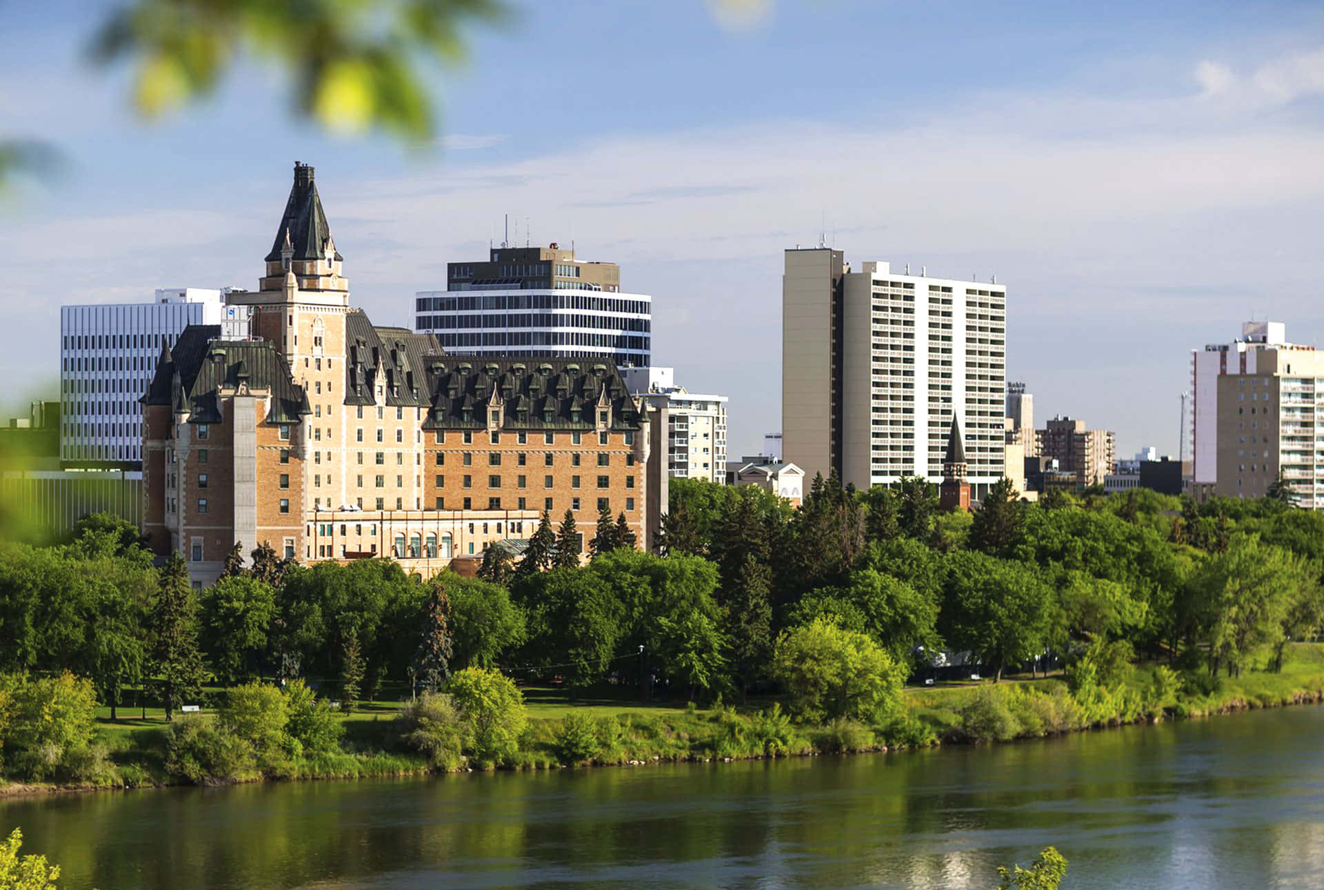 1920x1290 Saskatoon Wallpaper