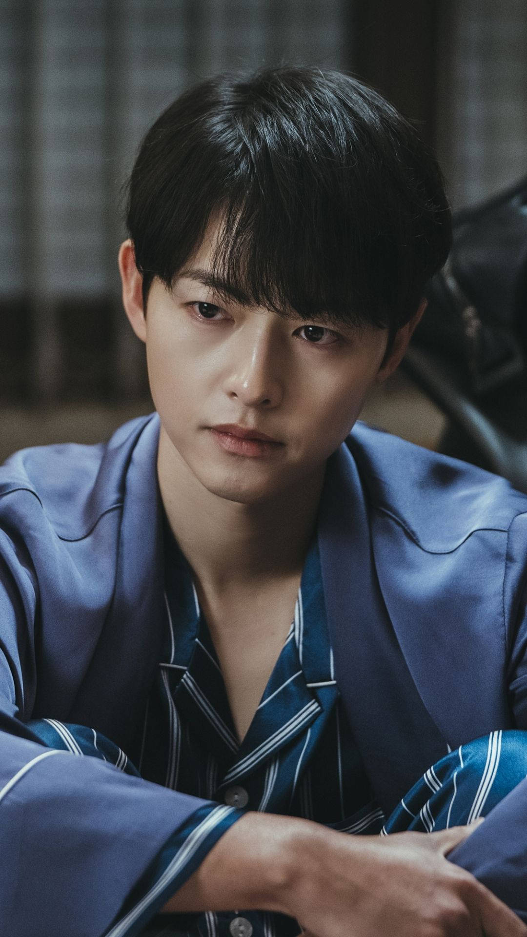 1080x1920 Download Vincenzo Serious Look Wallpaper