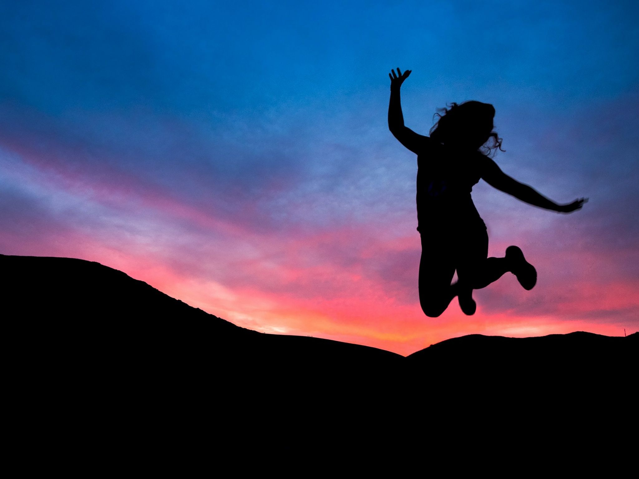 2048x1536 Person Wallpaper 4K, Silhouette, Sunset, Jumping, Mood