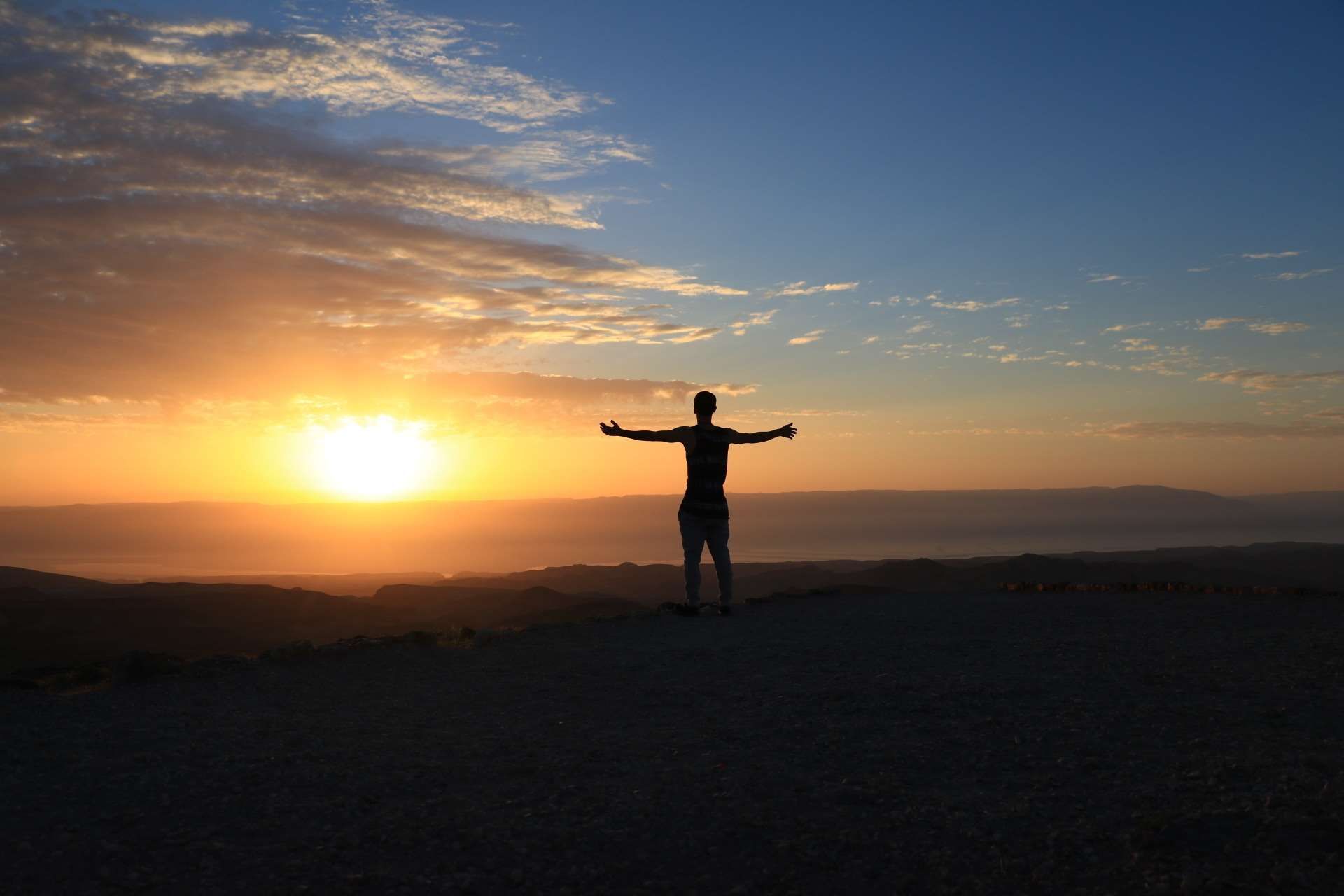 1920x1280 active, blue, fun, happiness, happy, healthy, joy, joyful, lifestyle, morning, nature, orange, outdoor, park, person, positive, sky, smile, smiling, summer, sun, sunrise, travel, vacation wallpaper.me!
