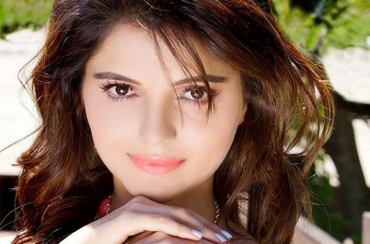 1280x845 Rubina Dilaik Wallpaper