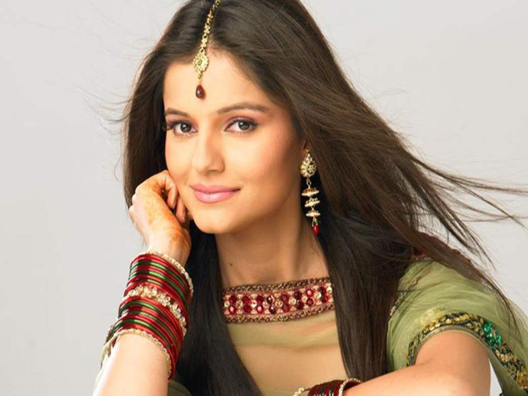1040x780 Rubina Dilaik makes a COMEBACK on TV.!