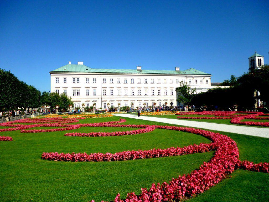 1024x768 Typical French Garden of Palace Mirabell