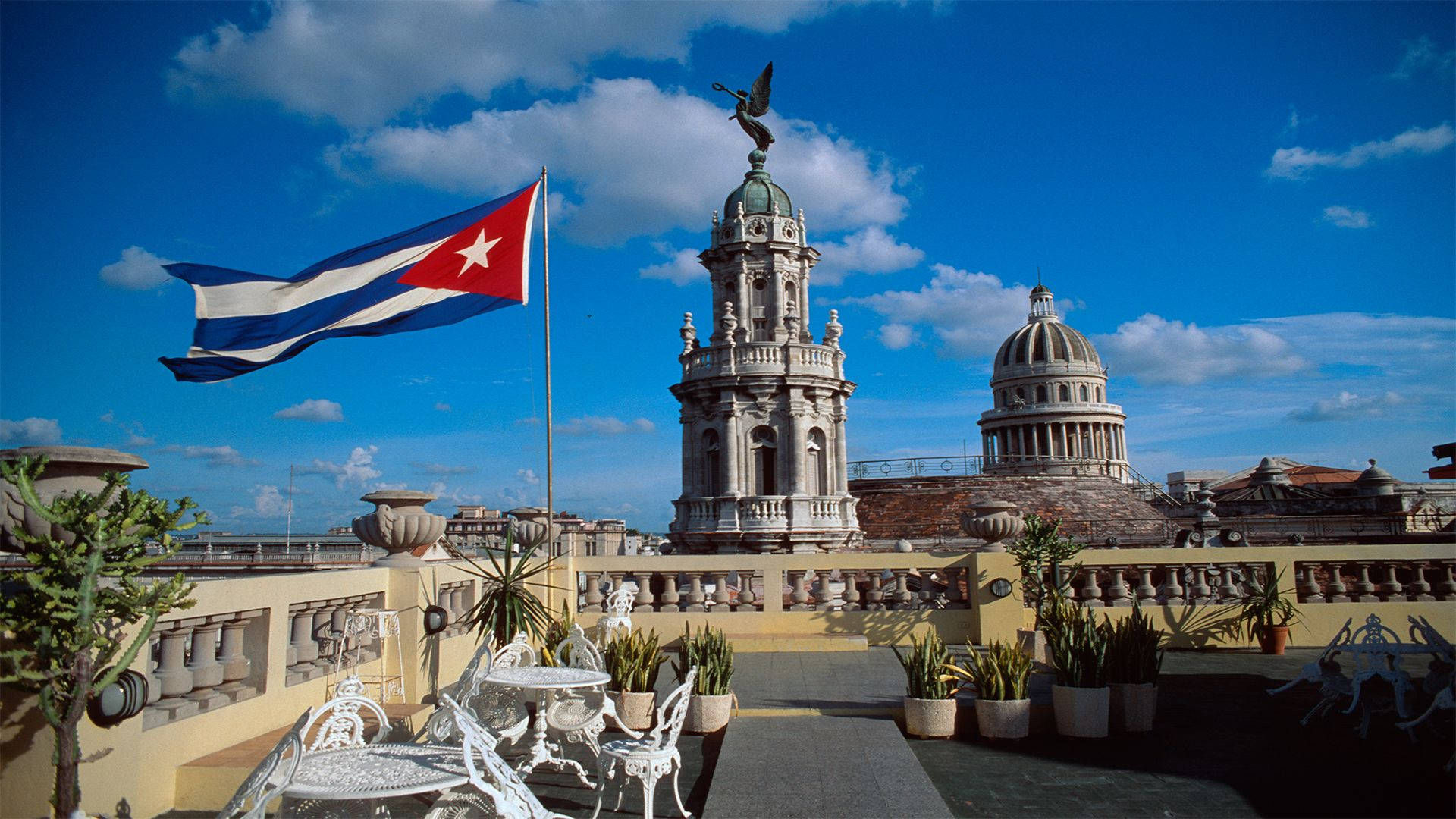 1920x1080 Download Centro Gallego De La Habana Cuba Wallpaper