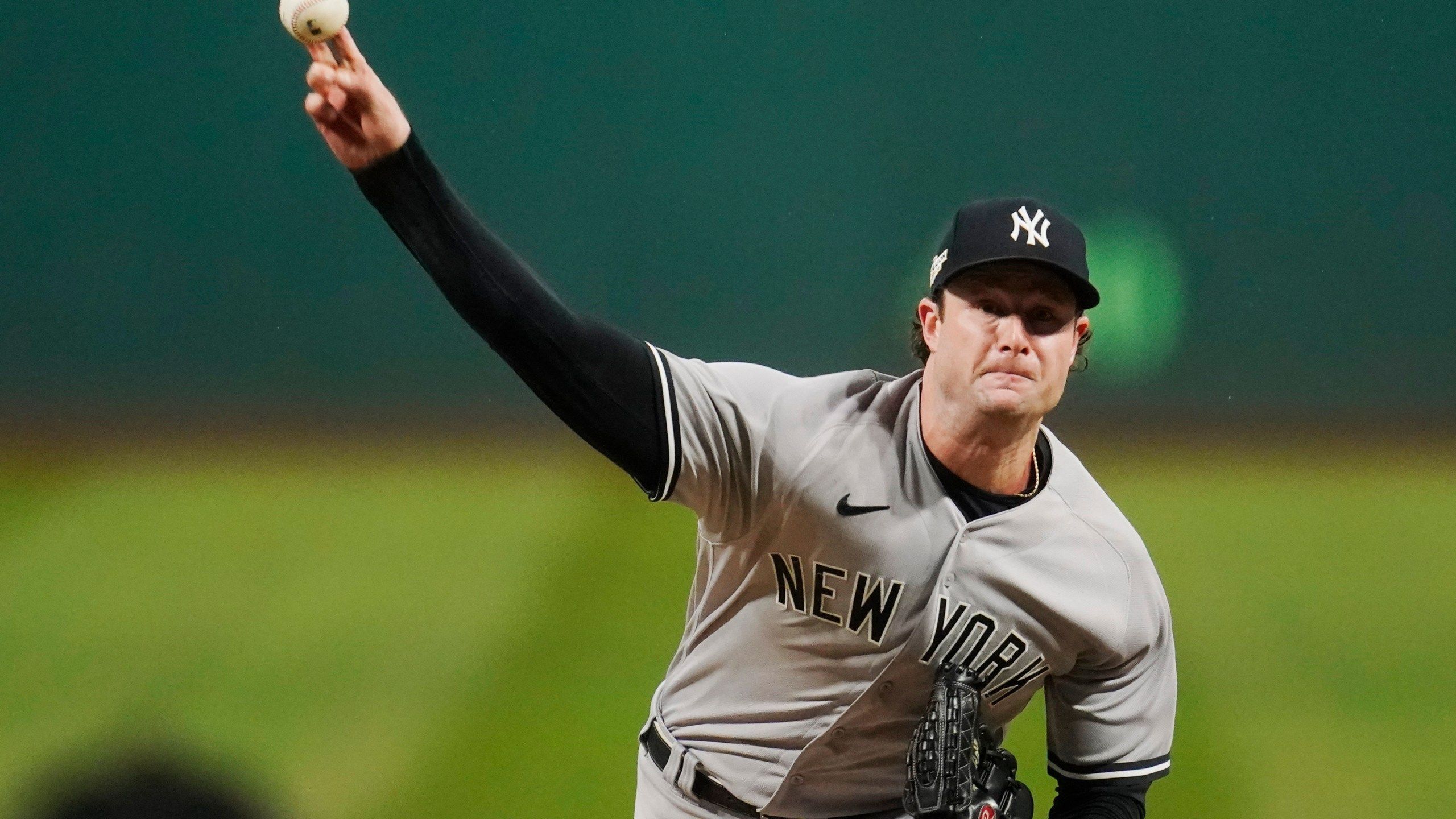 2560x1440 Cole, Yankees save season, beat Guards to force ALDS Game 5