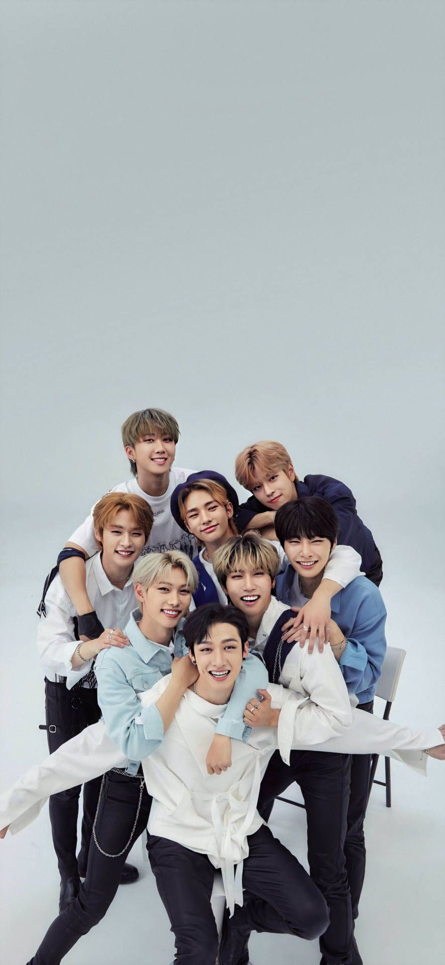 886x1920 Download Stray Kids OT8 Group Photo Wallpaper