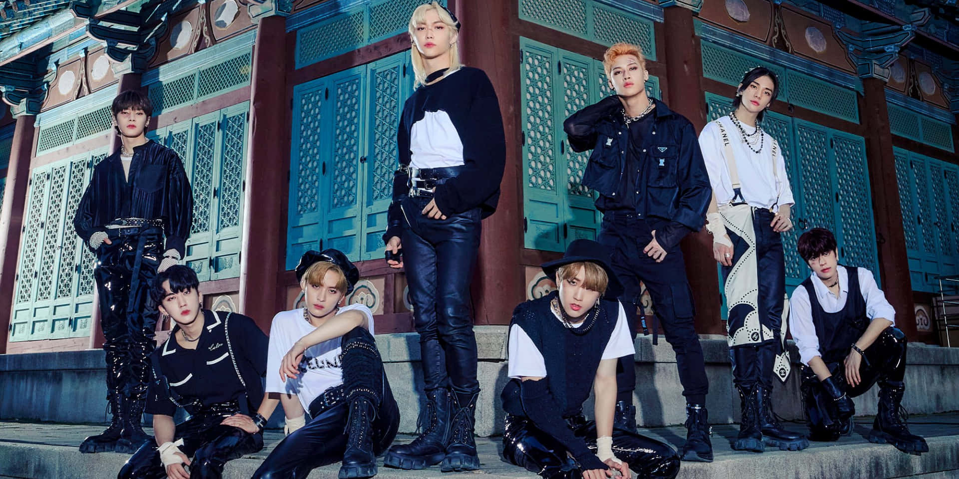 1920x960 Stray Kids Ot8 Wallpaper