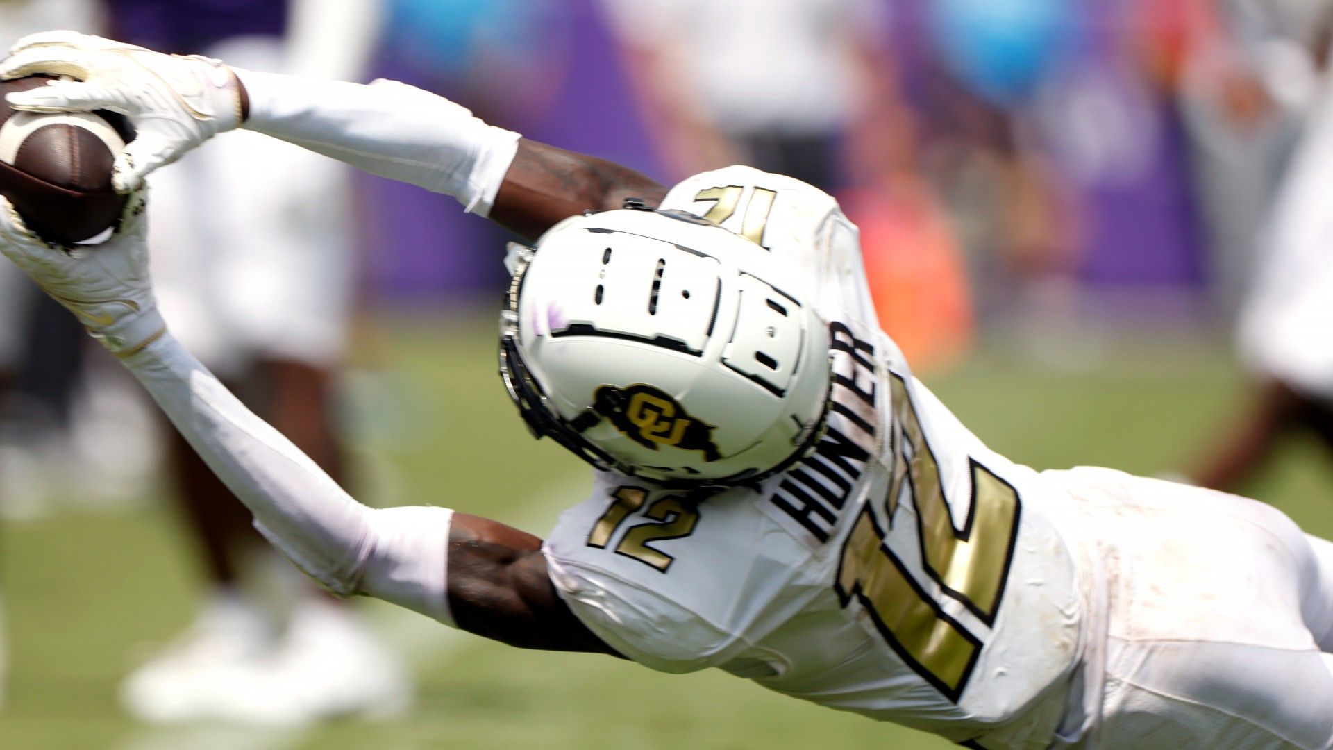 1920x1080 How many snaps did Colorado's Travis Hunter play on offense and defense against Nebraska?. Sporting News Canada
